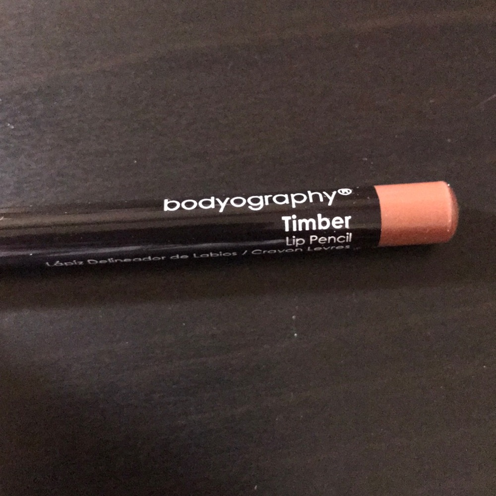 Lip liner